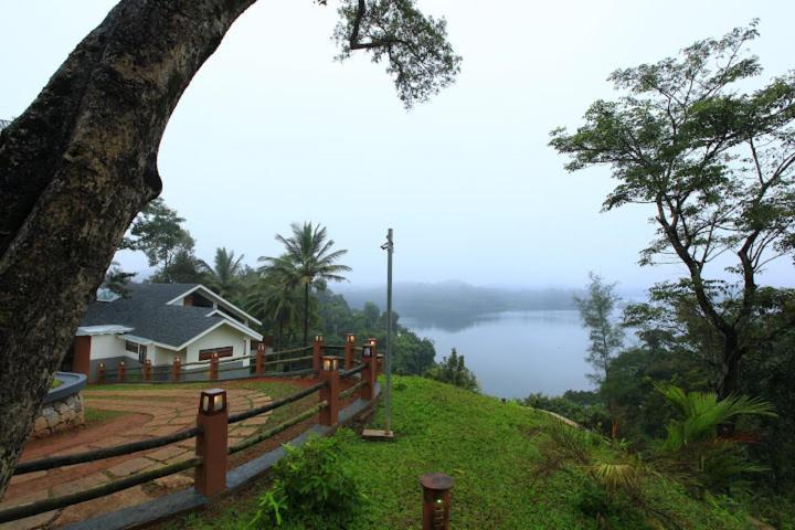 Wayanad Silver Woods Hotel Exterior photo