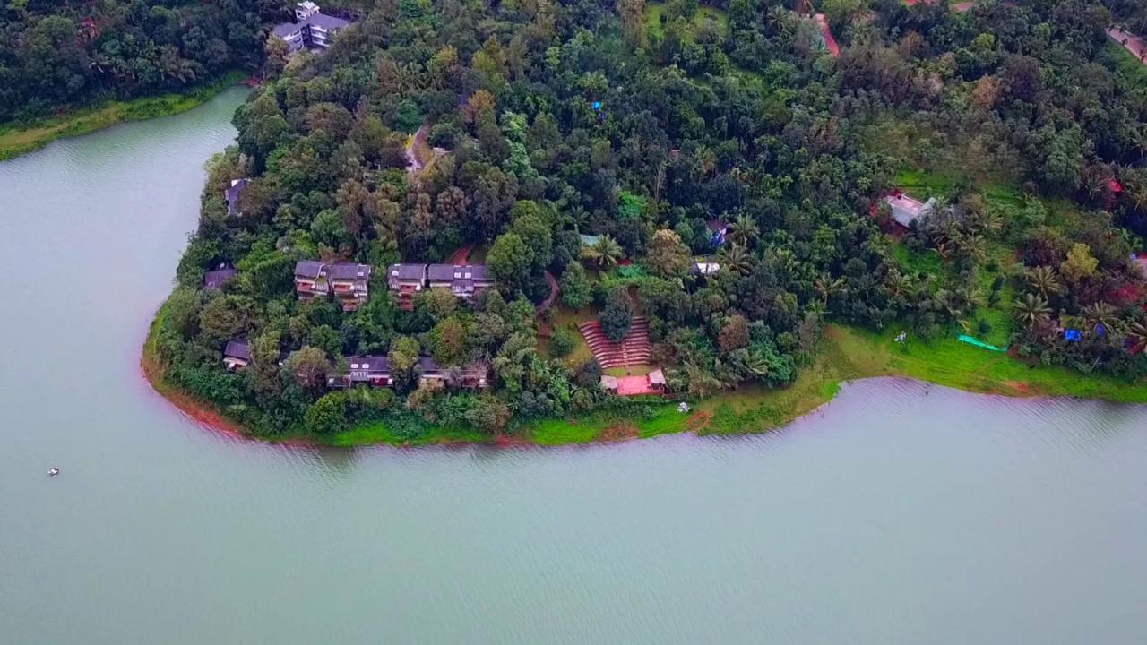 Wayanad Silver Woods Hotel Exterior photo